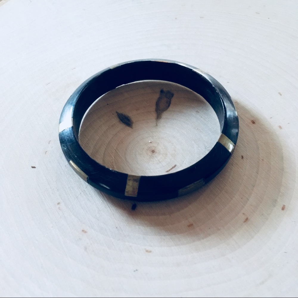 m o d • Bangle
